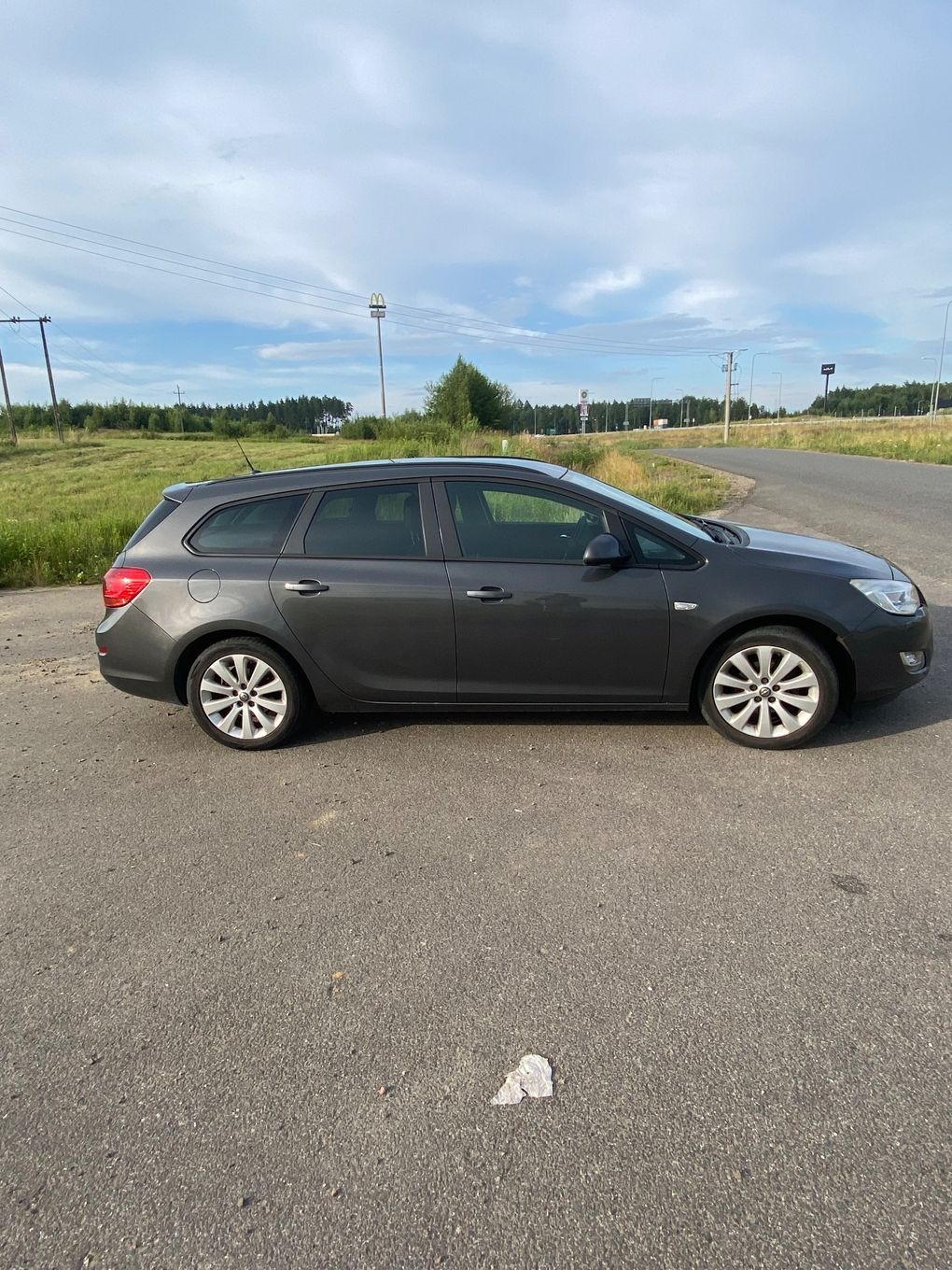Opel Astra Opel Astra 1.4 140 KM Sports Tourer + LPG | 2011 | Zadbany |