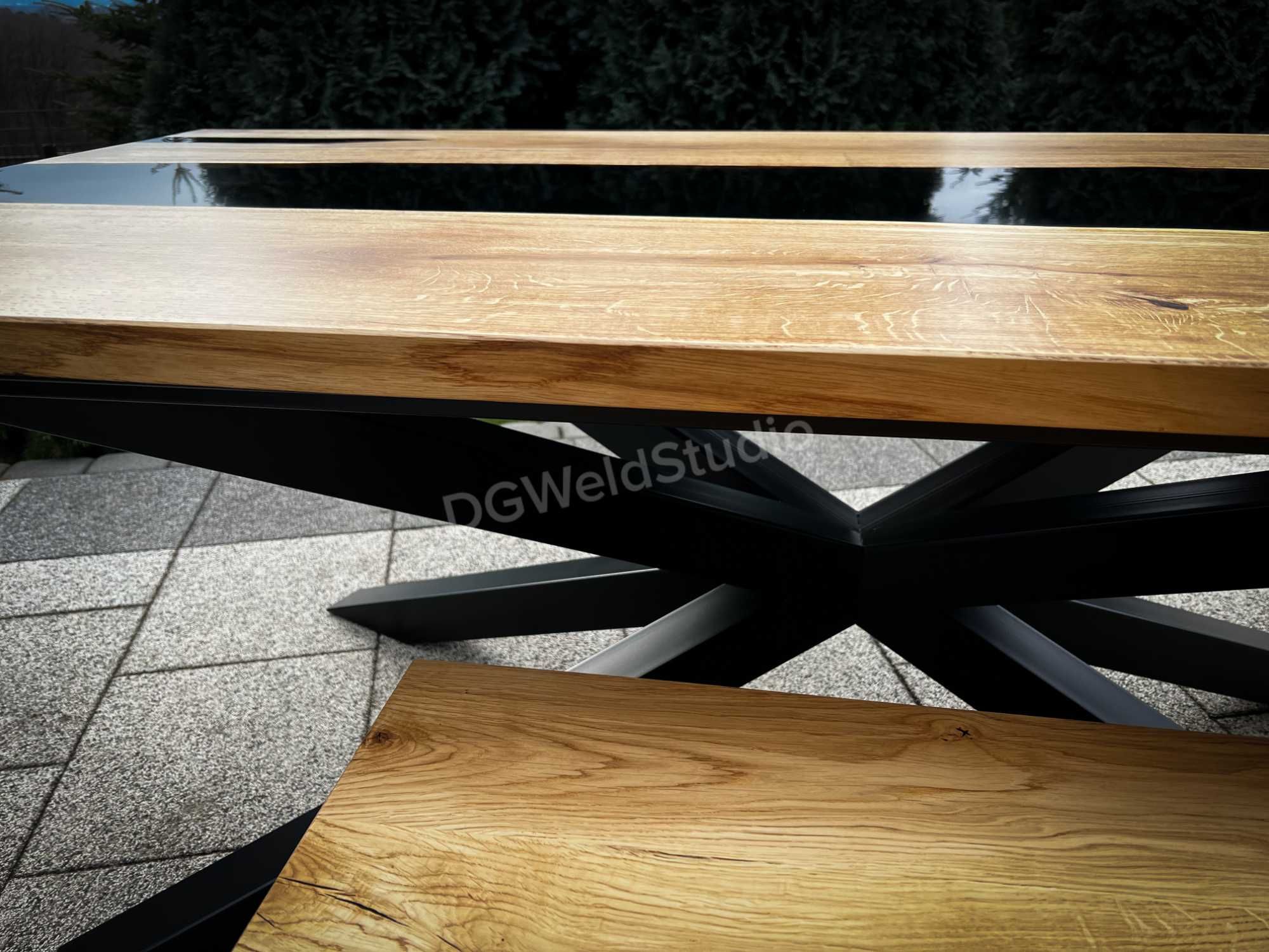 Stół "Amsterdam Black Spider" dębowy  / Stół na wymiar / Stół z żywicą