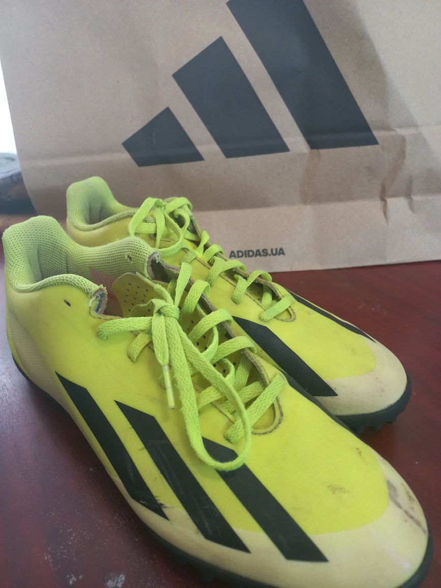 Футзалки ,,adidas,, оригінал