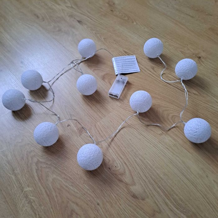 Lampki ozdobne białe kule led bawełniane