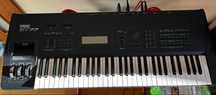 YAMAHA SY77 Synthesizer Keyboard + amp. YAMAHA A100 + 2 speakers JBL