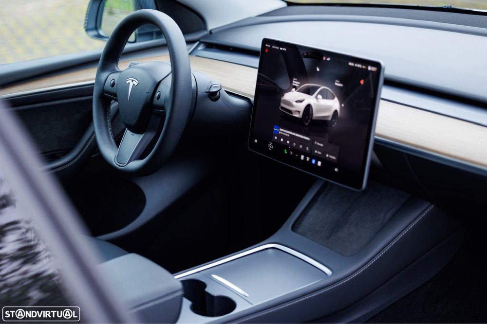 Tesla Model Y Tracão Traseira