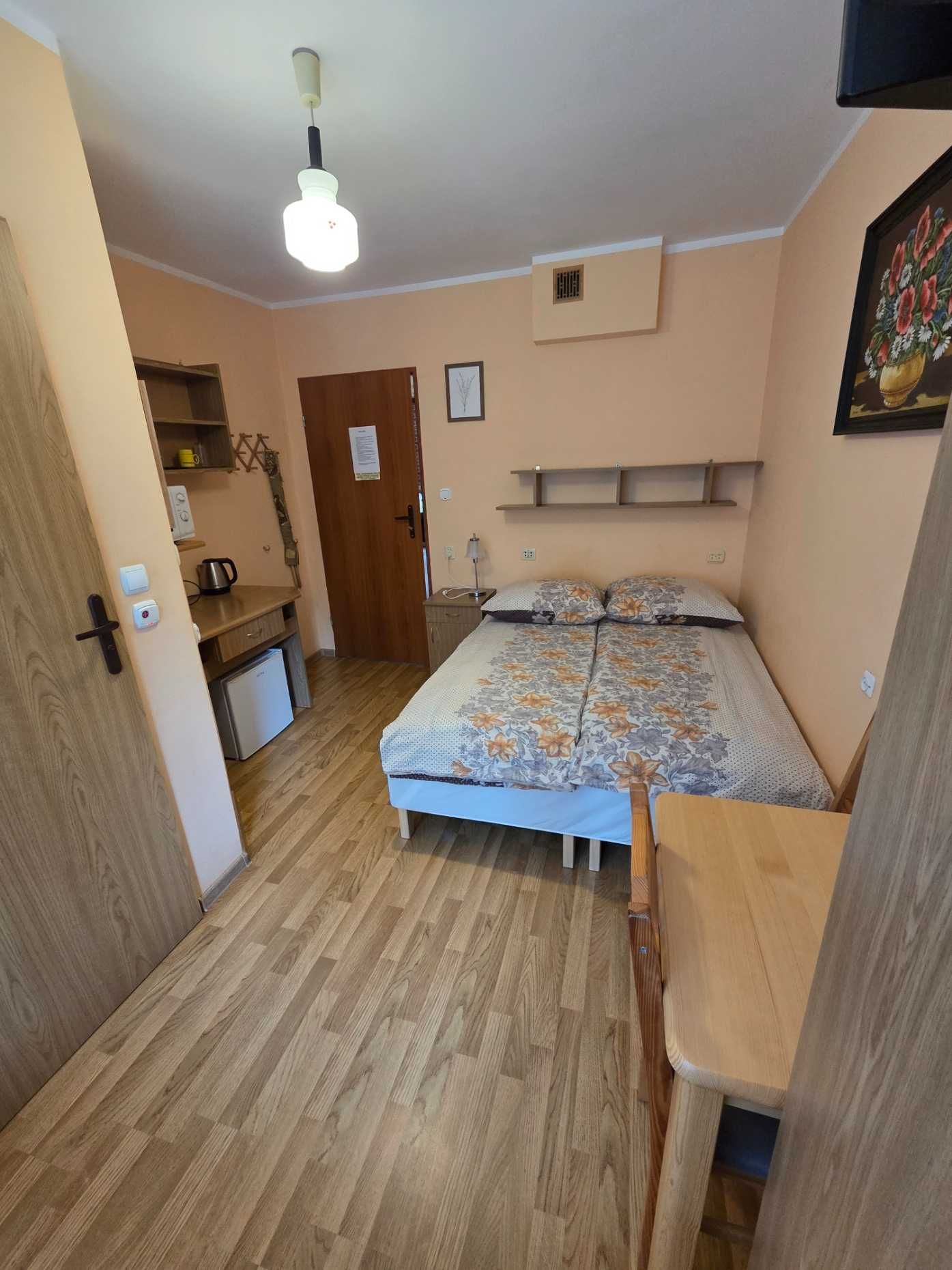 Pokoje z łazienkami i balkonami blisko PKP i plaży Władysławowo