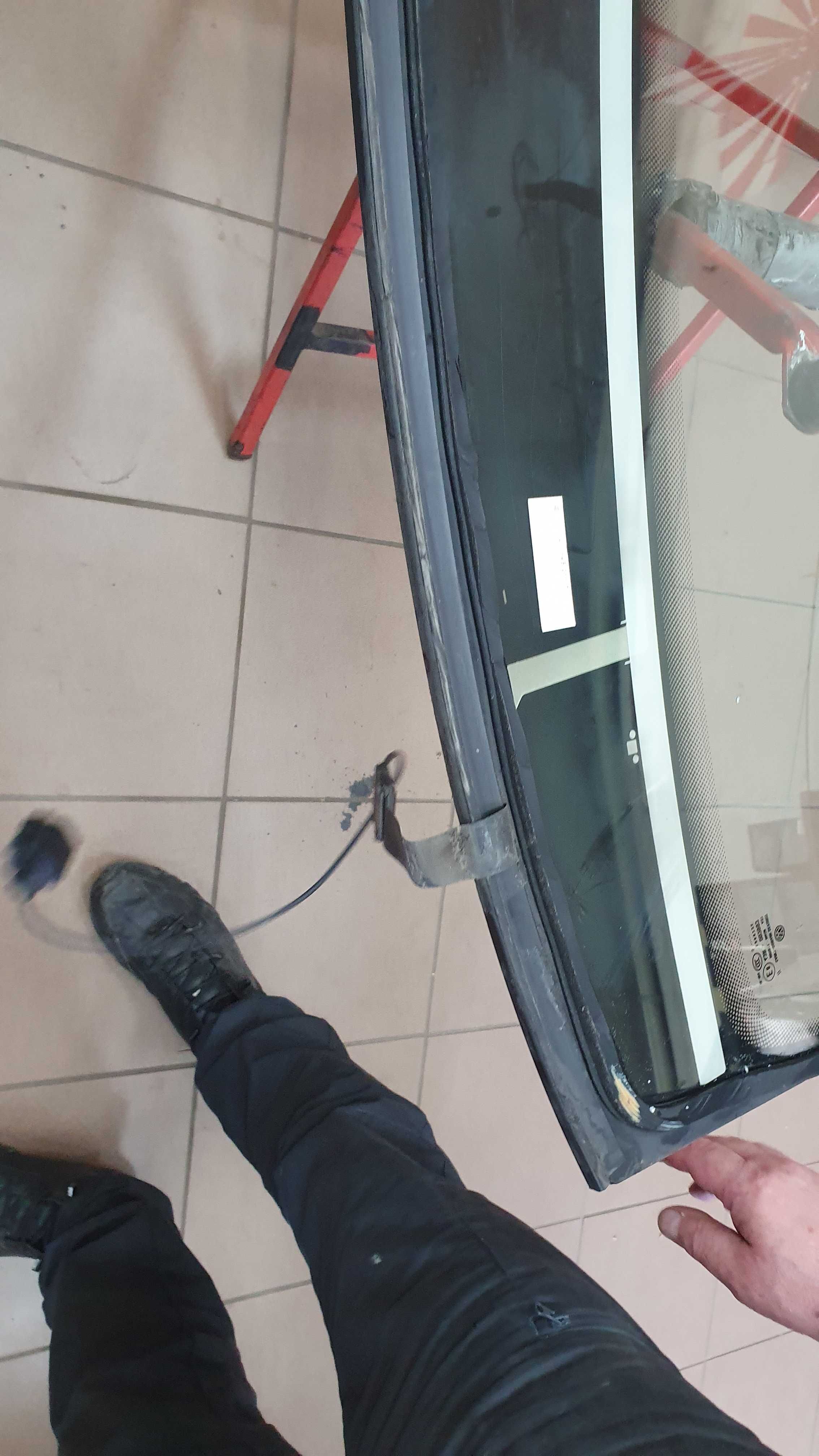 szyba przednia vw golf 7 ogrzewana z czujnikiem deszczu
