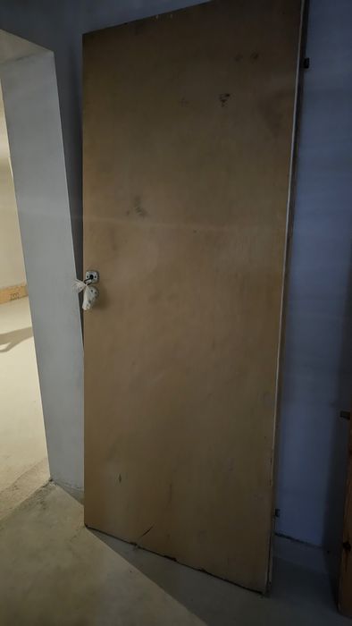 Drzwi na budowę oddam