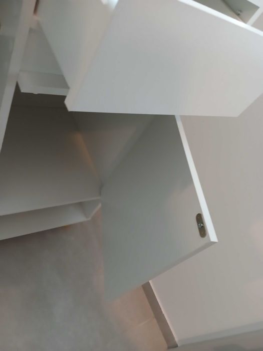 Nowa złożona szafka na buty itp