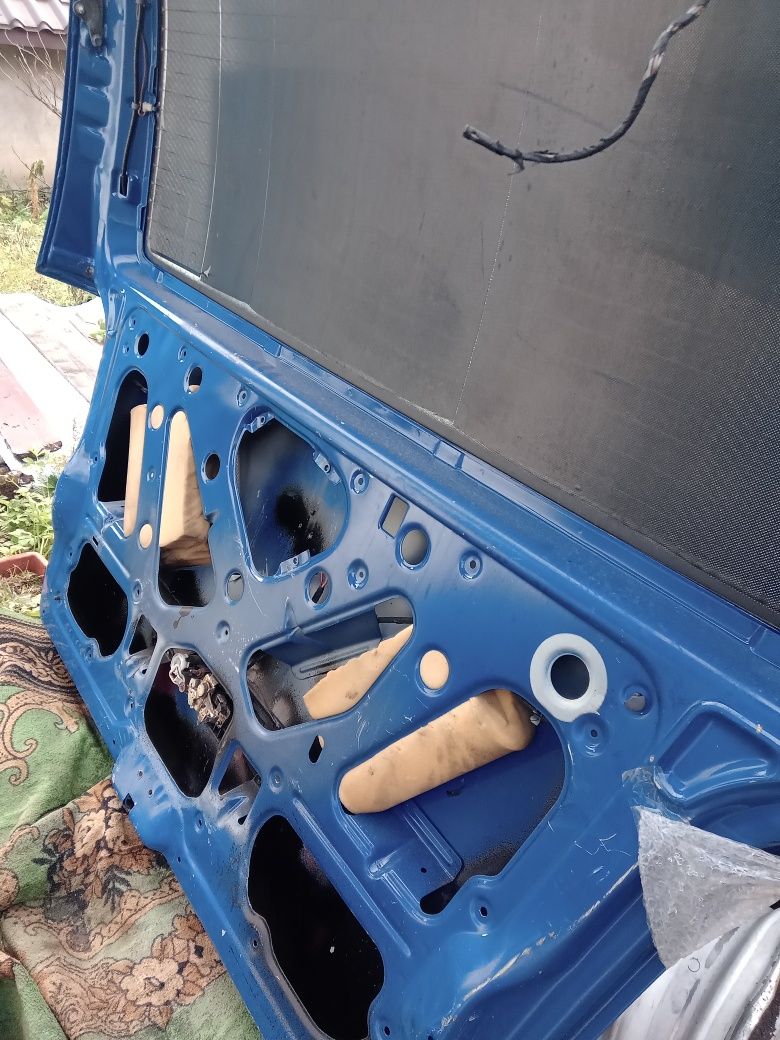 Задні двері віто 638.