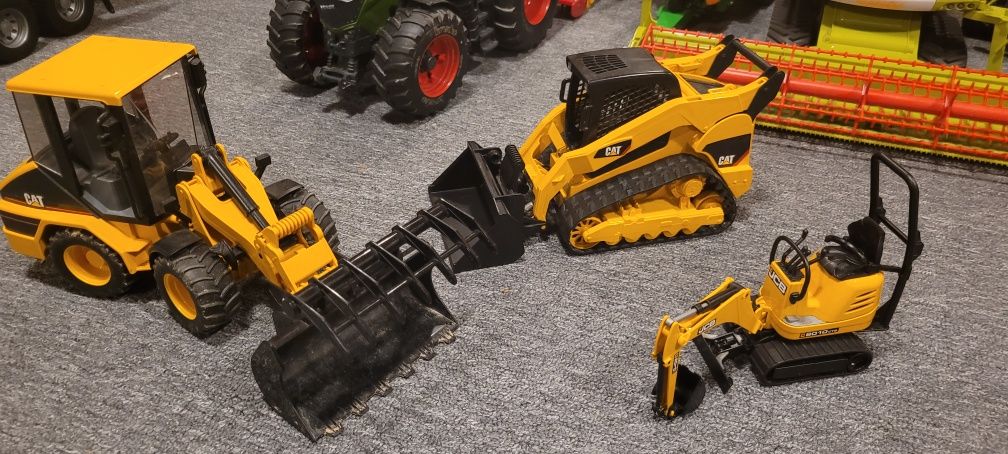 Zestaw koparek CAT JCB marki Bruder