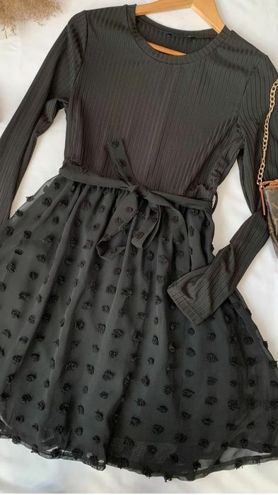 Платье с шифоновой юбкой