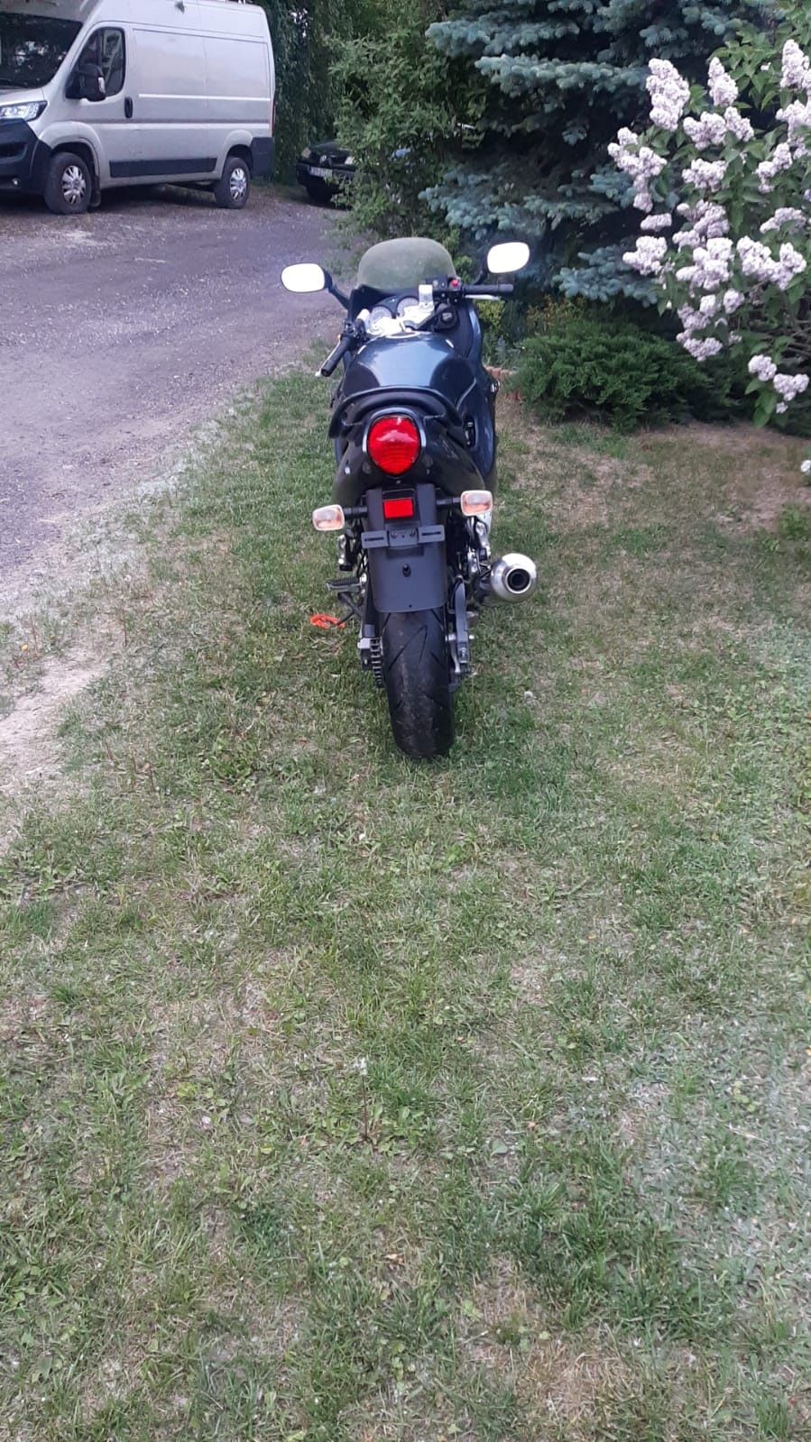 Suzuki GSX 750 F