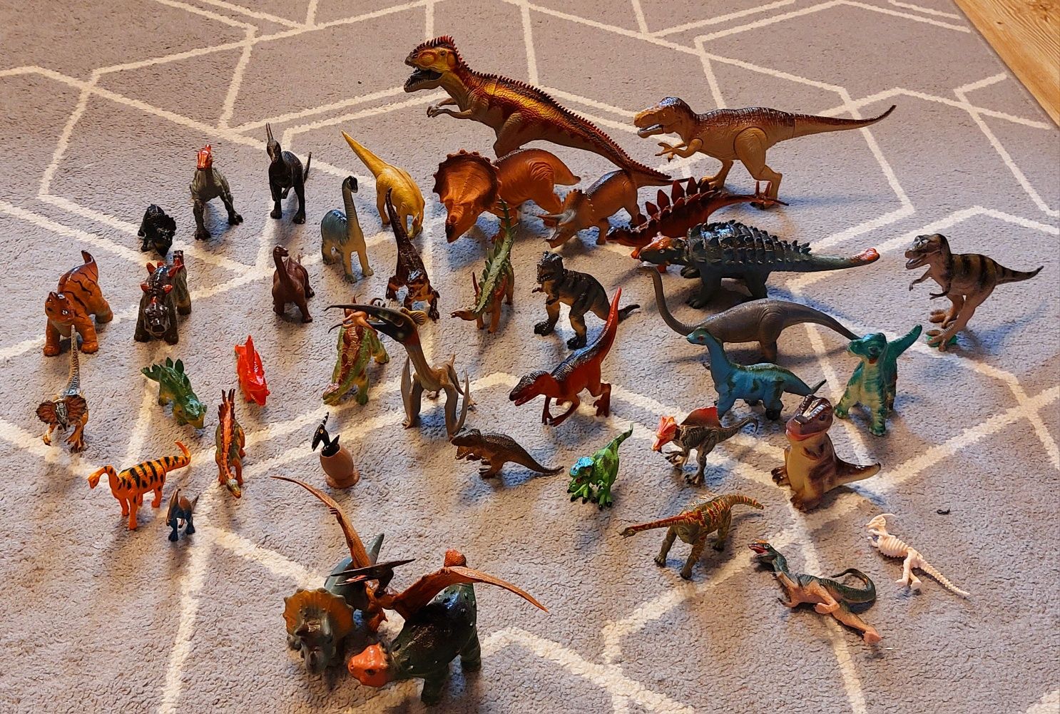 Zestaw figurki dinozaurów
