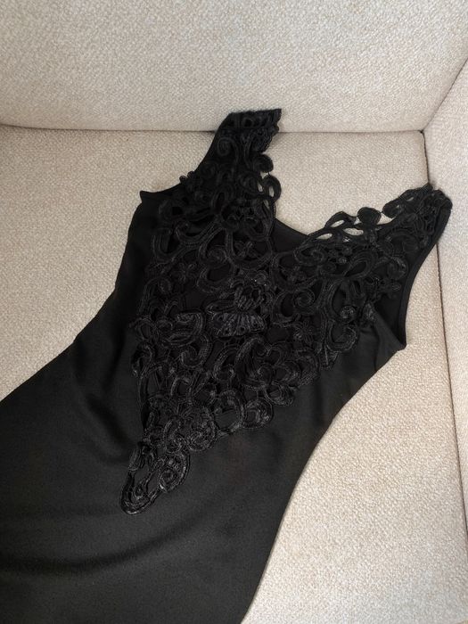 2 короткі сукні