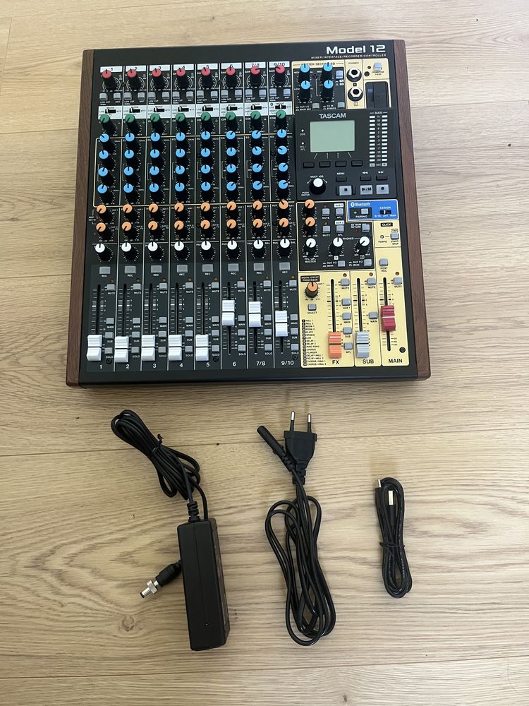 TASCAM Model 12 - mikser / multitrack recorder / interfejs audio