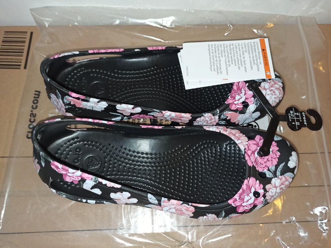 CROCS baleriny kadee florals flat W6(36-37)