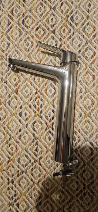 Wysoka Bateria nablatowa // kran