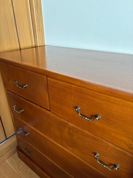 Cómoda madeira de pinho maciço/ 5 gavetas