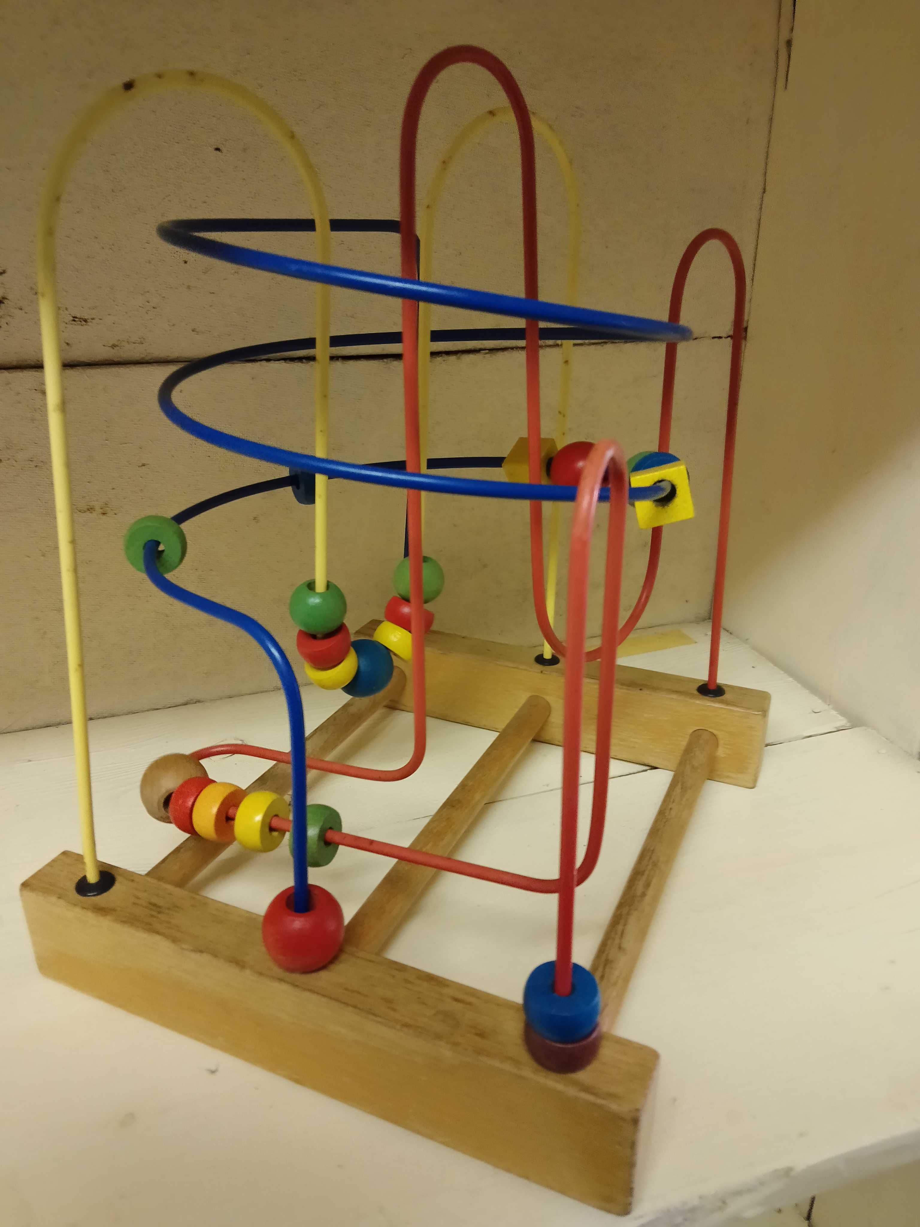 Brinquedos para destreza bebé