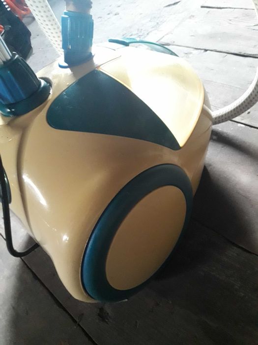 Отпариватель. Паровой утюг Elenberg.