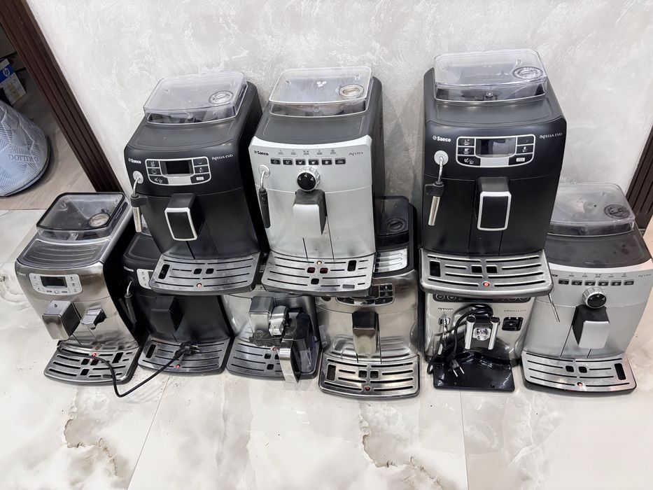 Кавомашина Saeco Intelia , кофеварка