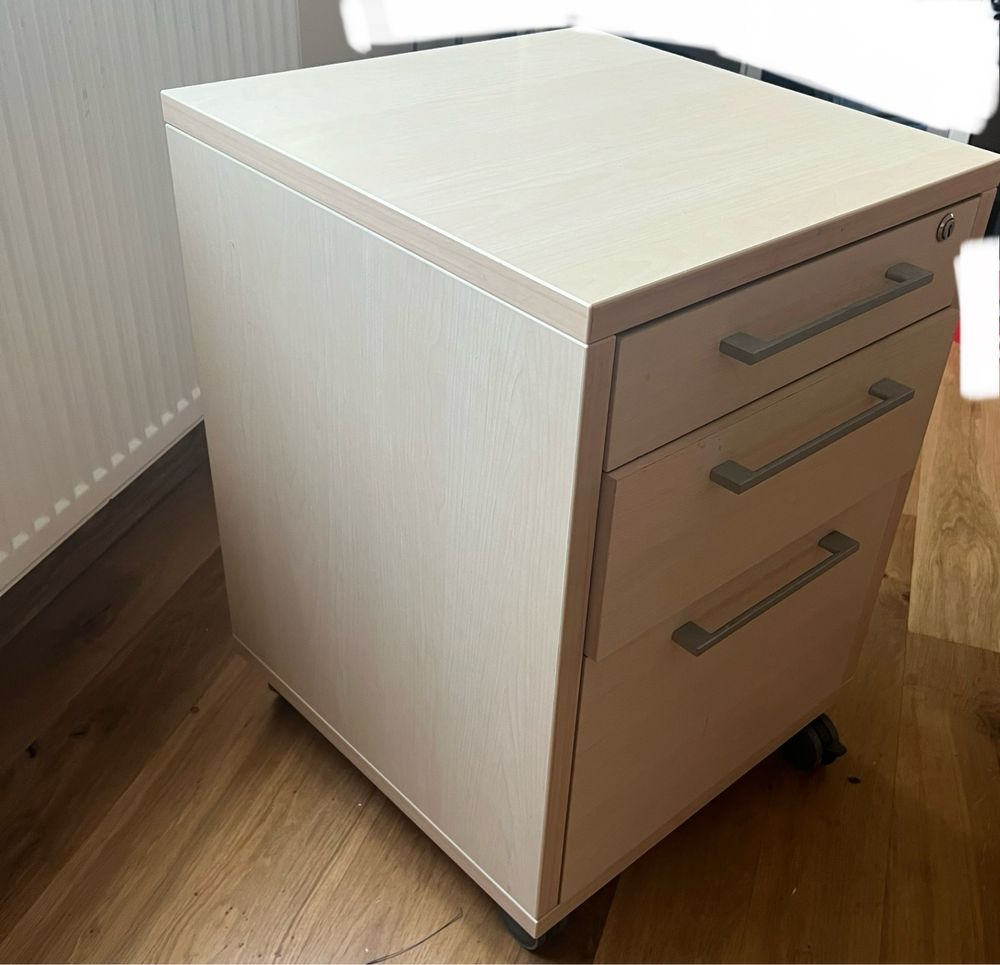 Biurko duże z dostawianą szafką