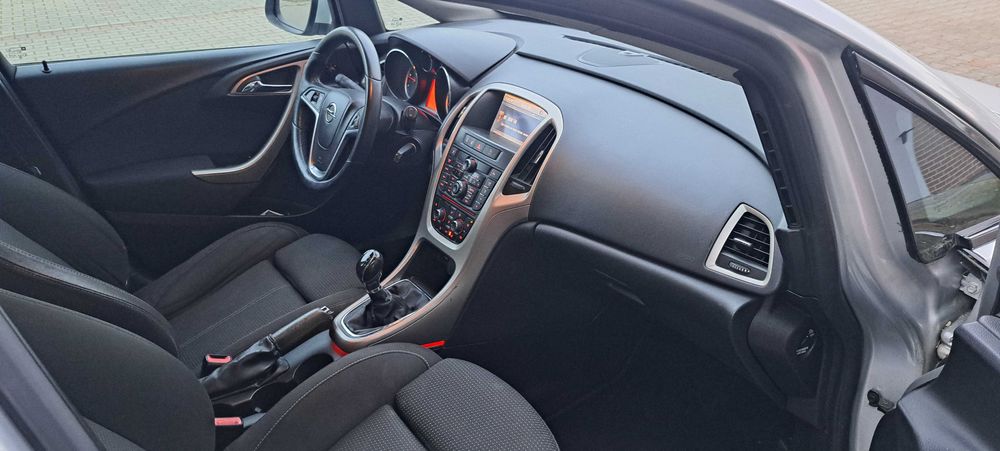 Opel Astra J 2011 rok 1.7 CDTI Nawigacja 6 biegów