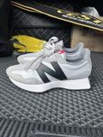 Кросівки New Balance 327 світло-сірі