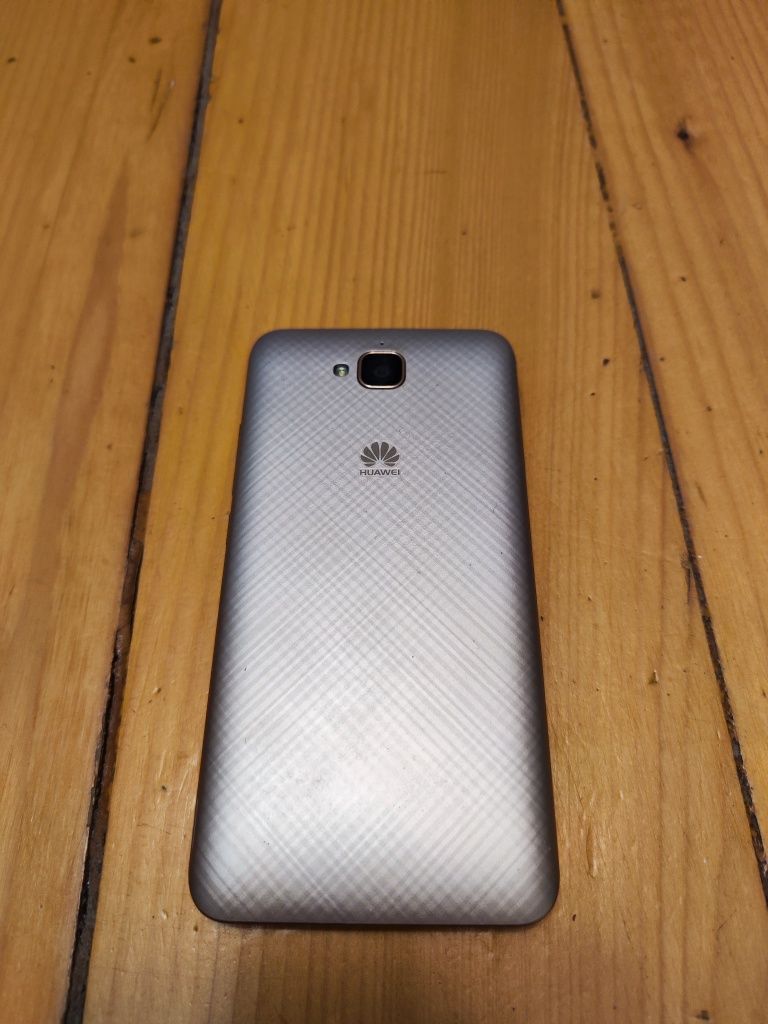 Продам мобільний телефон Huawei Y6 Pro