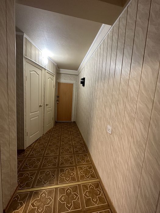 В районе  ТЦ «Орбита» Сдам 2х комн. кв-ру. 2 этаж, Космонавтов, 26