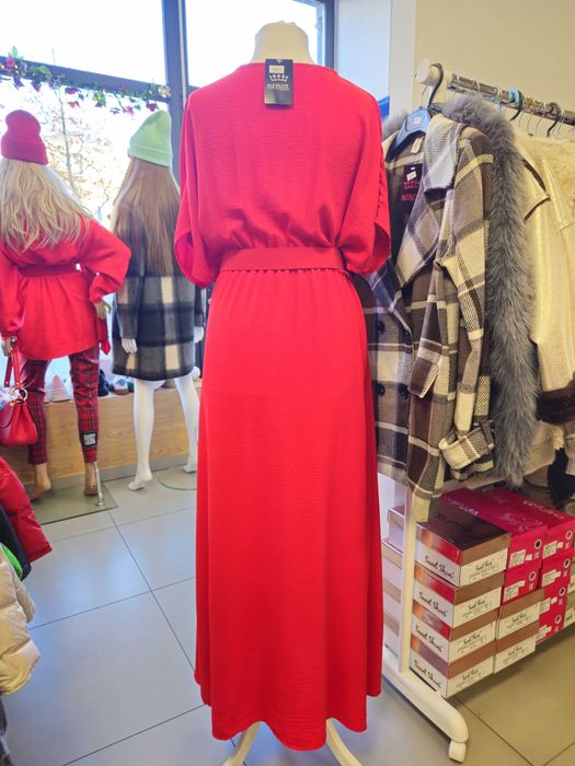 Czerwona sukienka z rozporkiem długa r. Uni Italy !!!