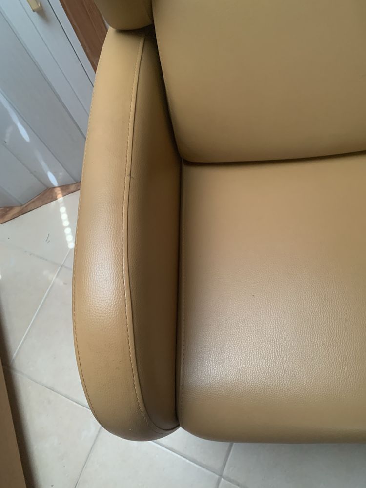 Cadeirão geriatrico, pouco uso. Reclinavel, manual