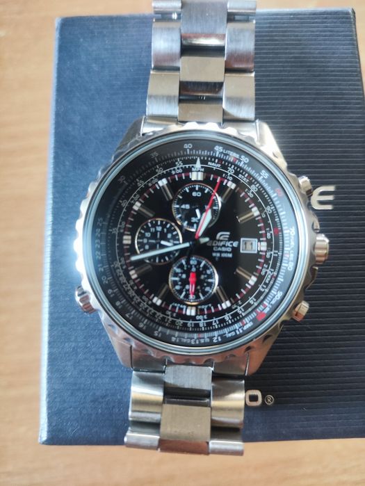 Продам часы Casio EF-527D-1AVEF