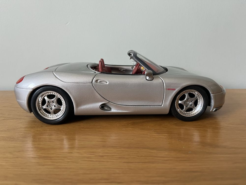 Sprzedam autko Maisto Porsche Boxster w skali 1:18