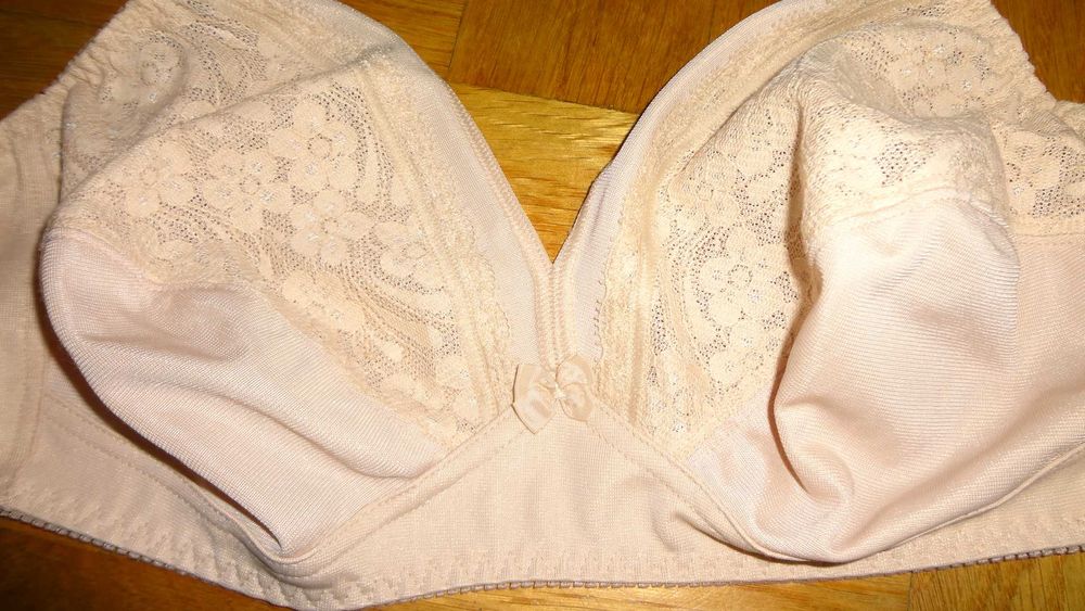 Biustonosz Triumph Formfit N r.85B, bawełna