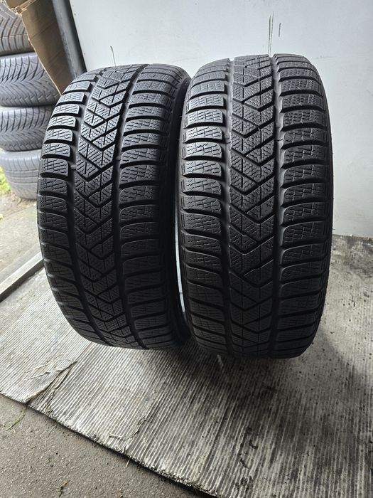 Sprzedam 2 opony 225/40 18" Pirelli zimowe 90%