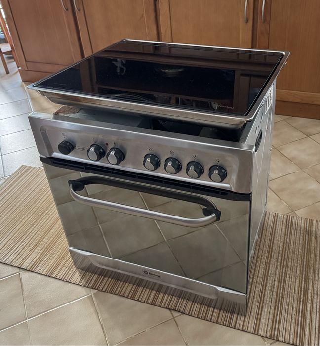 Conjunto Balay – Forno Elétrico + Placa a Gás em Vidro