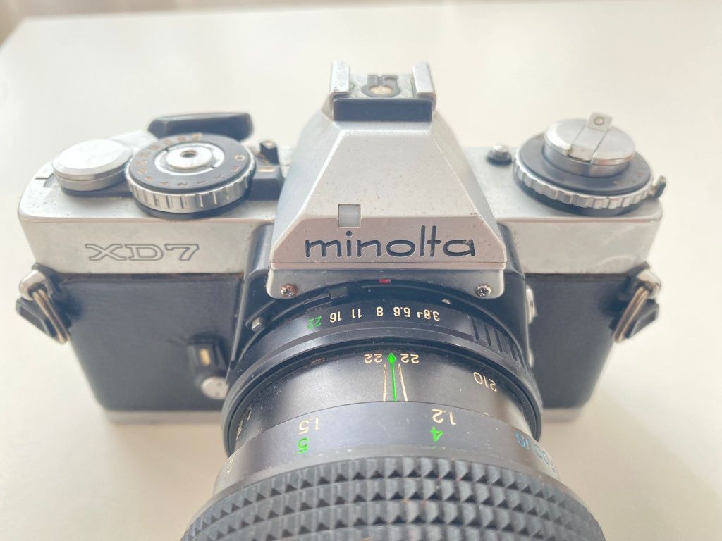 Máquina fotográfica Minolta XD7