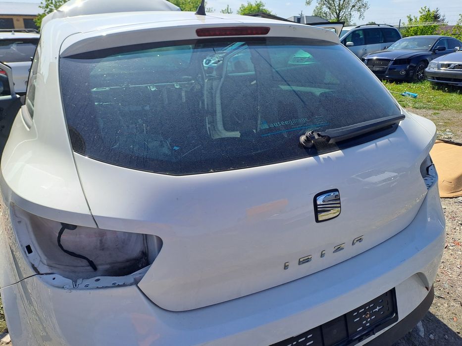 Kompletna klapa tył Seat Ibiza IV 4 3 drzwi w kolor LB9A