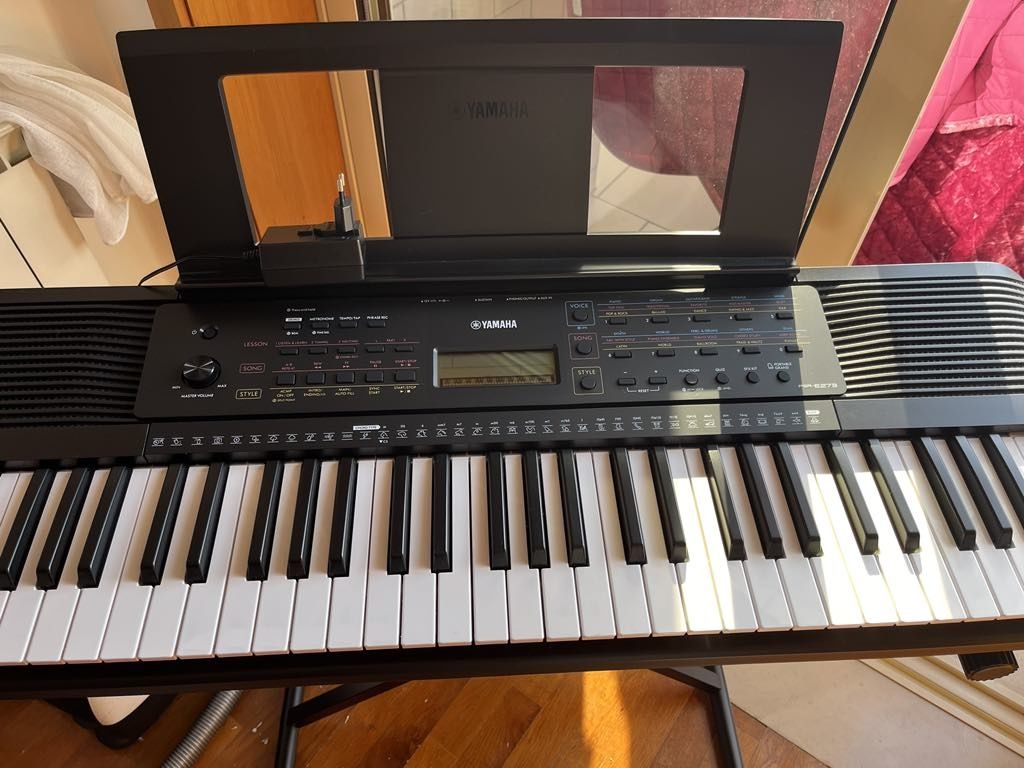 Yamaha PSR-E273 teclado 61