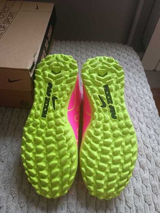 Сороканіжки Nike  jr zoom superfly 9 academy tf 35.5 розмір.