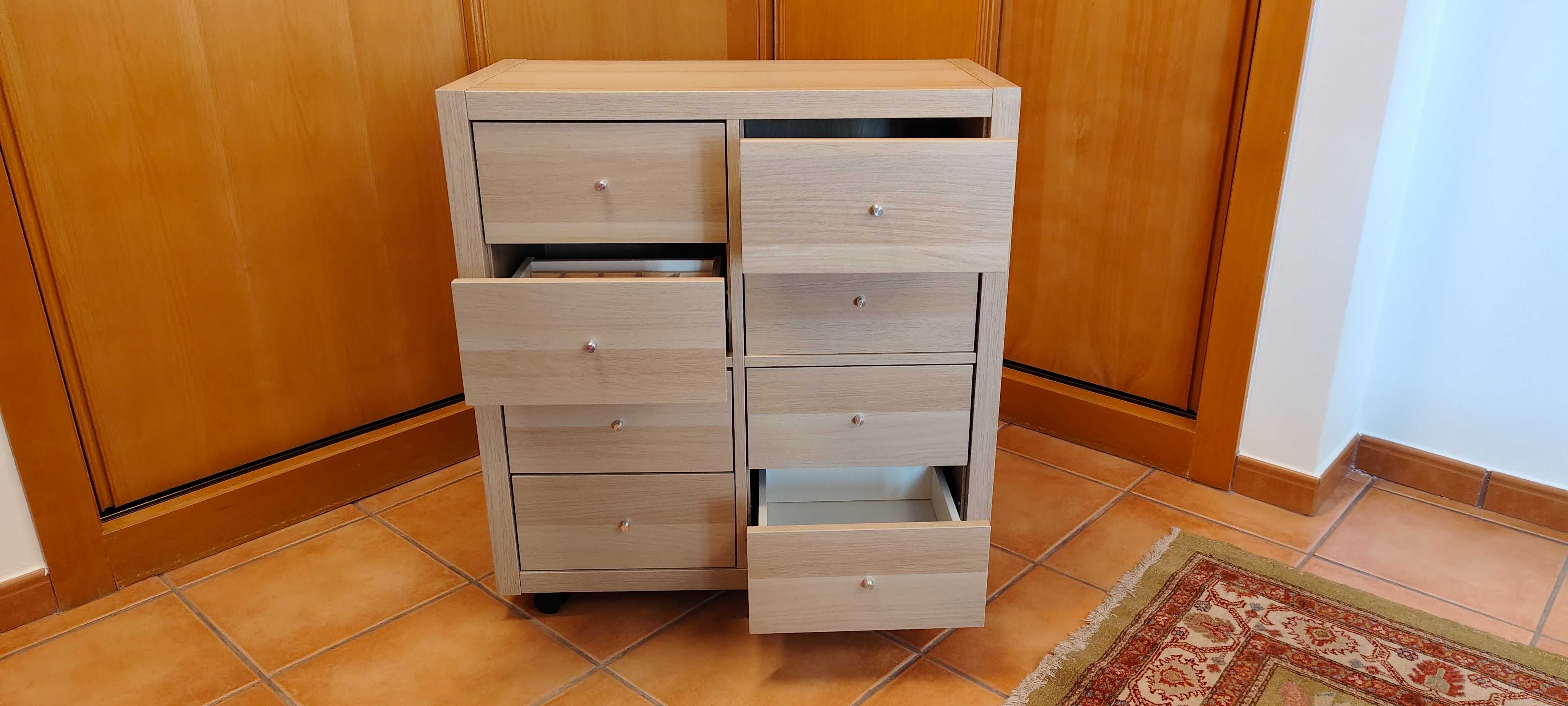 Estante Ikea mod. Kallax 77cm x h77cm com 8 gavetas cor carvalho