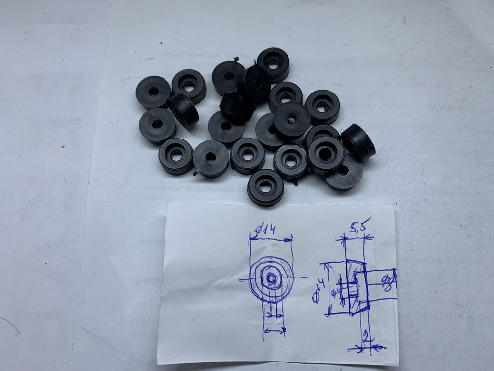 Пластиковые ножки D14 высота 5.5 мм 50шт