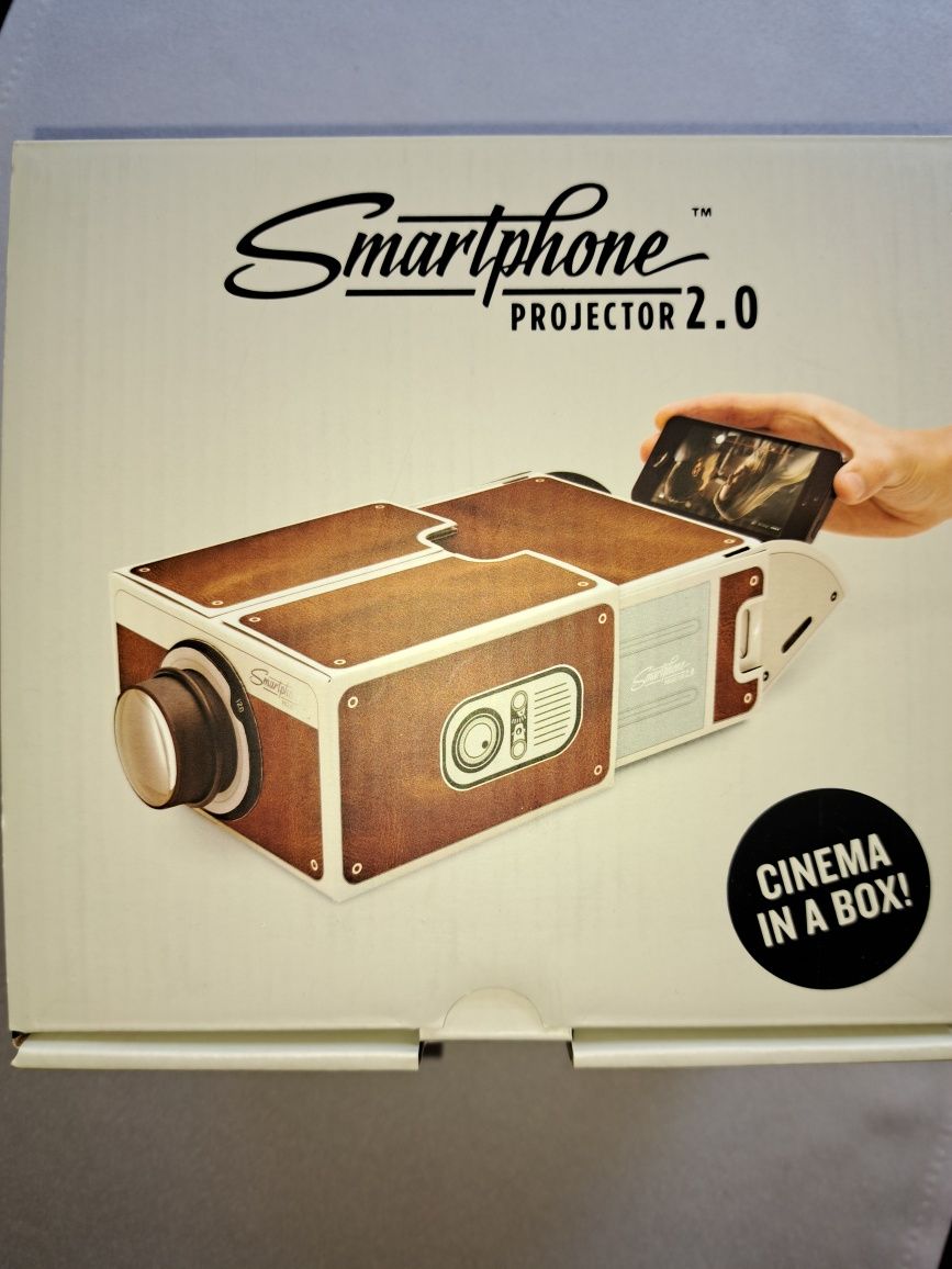 Smartphone projector 2.0 projektor z telefonu

50 zł