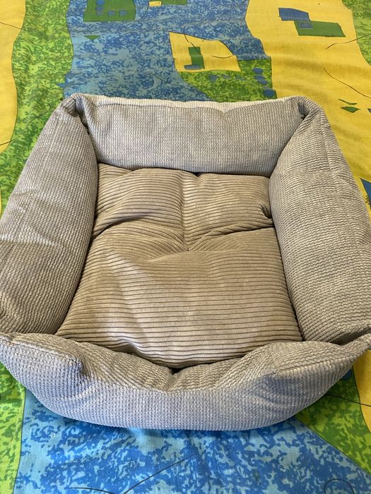 Лежанка для котів