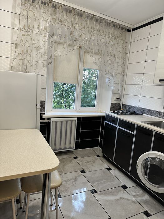 Квартира подобово Героів майдану 65а