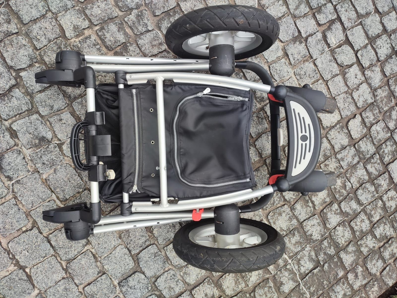 Duo Zippy safe ( Babycoque + base para carro + carrinho de passeio)