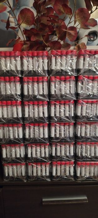 24 fabrycznie nowe, oryginalnie zamknięte opakowania probówek 4 ml (VA