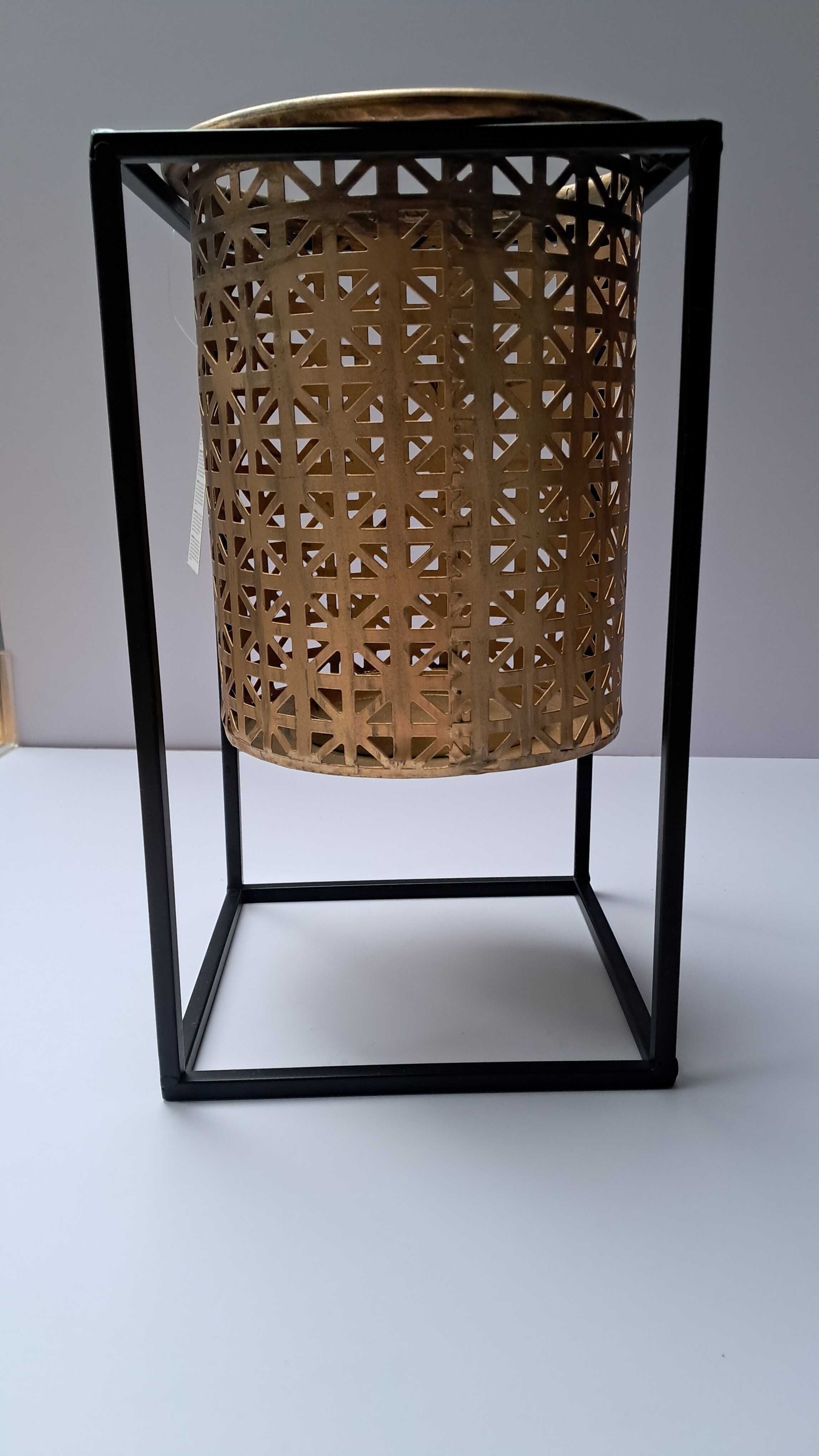 Latarenka „Krovie I”, 15,7 x 15,7 x 28 cm lampion złoto metal