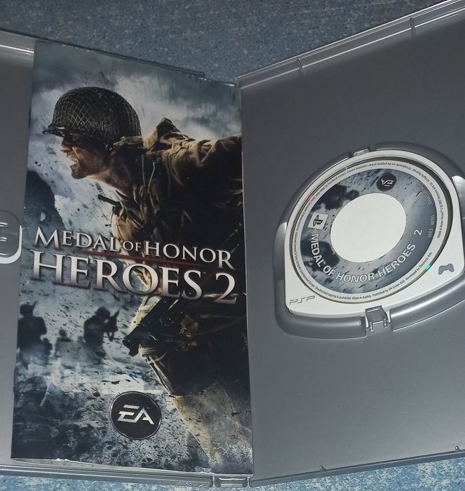 Гра  medal of honor heroes 2 на umd для PSP