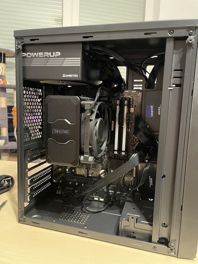 Ryzen 7 7700X / 64GB DDR5 / TUF B650-E / GTX 960 - BEZ SSD +2 monitory