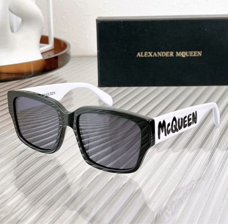 Oculos sol Alexander Mcqueen